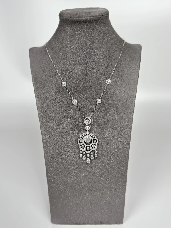 GRAFF MULTI-SHAPED WITH DIAMOND 6.33 CT PENDANT RGP 6.33 CT 3