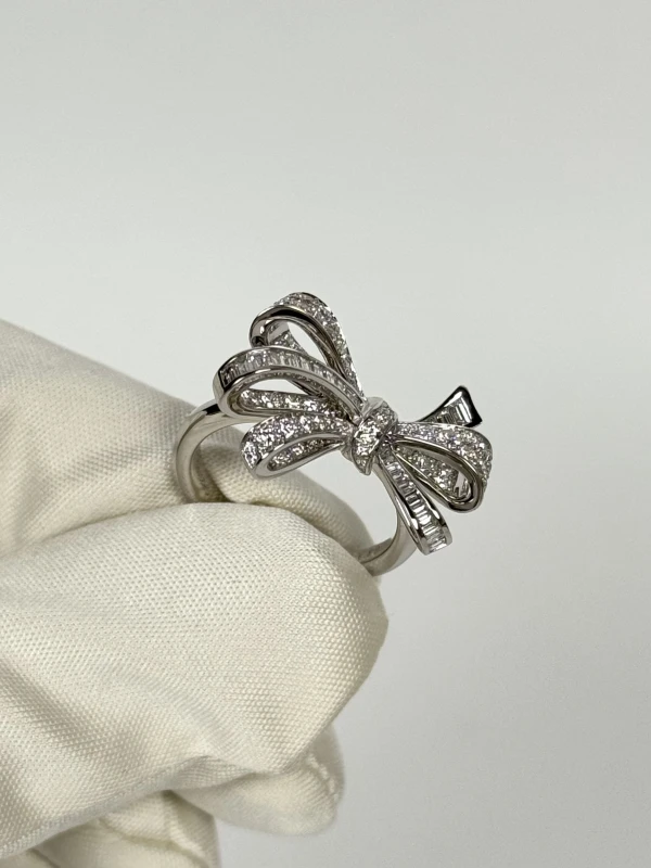 Graff Tilda’s Bow Classic Diamond Ring (SIZE 52) RGR507 3