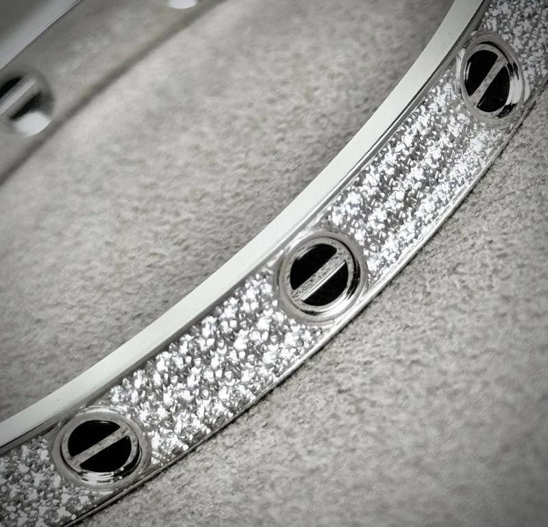 Cartier LOVE DIAMOND-PAVED, CERAMIC BRACELET (SIZE 18) N6032418 5