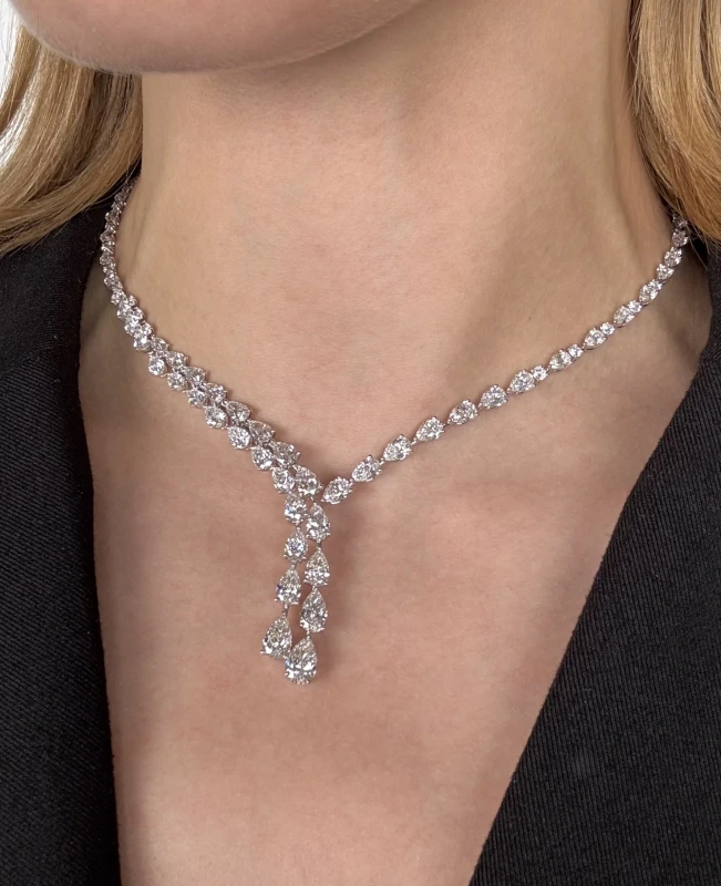Graff PEAR AND ROUND DIAMONDS 20.42 CT NECKLACE RGN1087 3