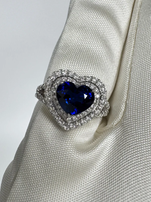 Earrings without a brand HEART SAPPHIRE 1.60 CT ROYAL BLUE RING (SIZE 51) NN 1.60 CT 3
