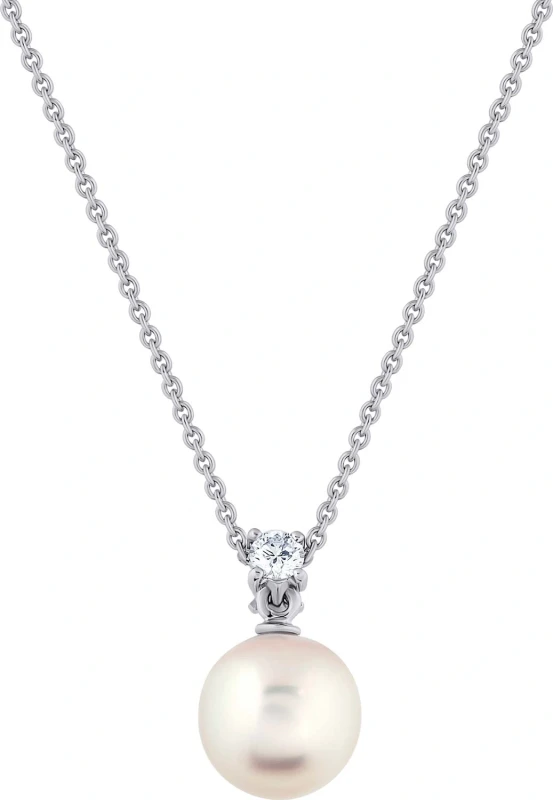 PEARL AND DIAMONDS PENDANT