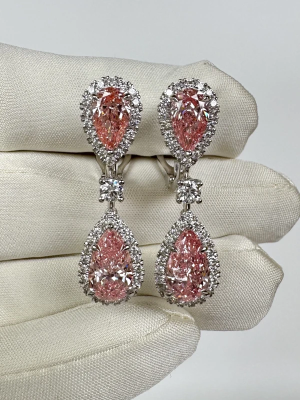 No name PEAR DIAMONDS 2.03-1.89 CT FANCY INTENSE PINK*-FANCY INTENSE PURPLISH PINK*/VVS2 & DIAMONDS 1.07-1.03 CT FANCY VIVID PINK*/VVS2-VS1 EARRINGS NN 2.03-1.89CT 7