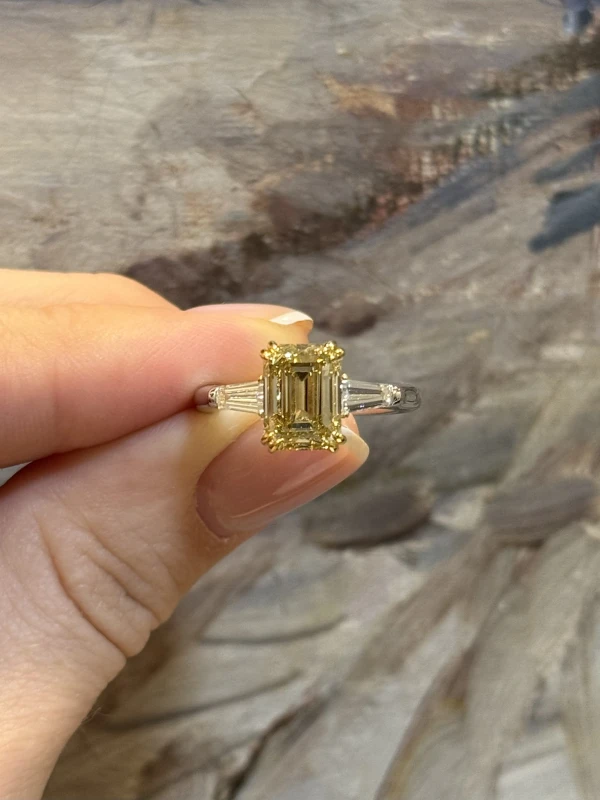 No name EMERALD DIAMOND 3.00 CT FANCY BROWNISH YELLOW/VS2 RING (GIA) nn3.00 FBY/VS2 2