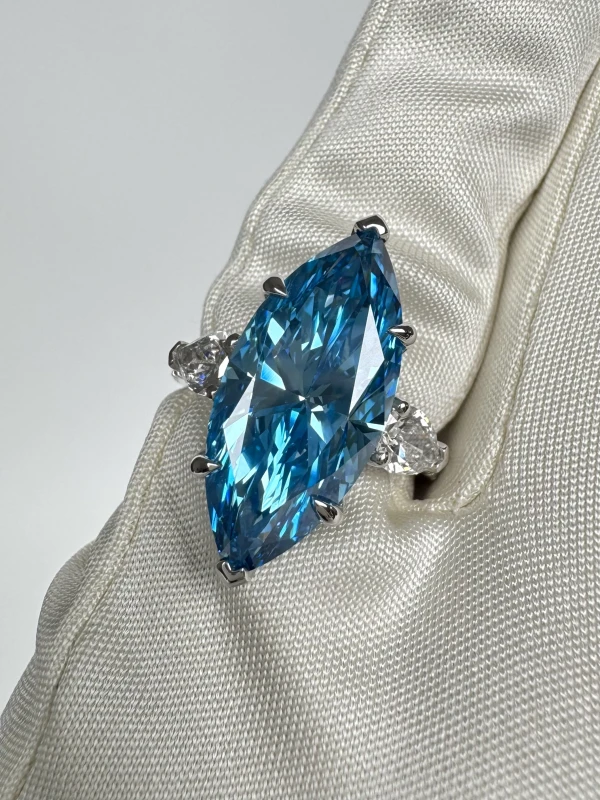 No name MARQUISE DIAMOND 7.02 CT FANCY VIVID BLUE RING (GIA) NN7.02CT FVB/VVS1 4