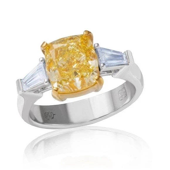 No name DIAMOND RING FANCY LIGHT YELLOW 4.10 CT 4.10 ct ly 0206