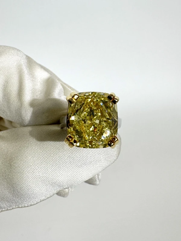 RalfDiamonds CUSHION DIAMOND 14.04 CT FANCY YELLOW/VVS2 RING (SIZE 51) 14.04ct FY VVS2 2