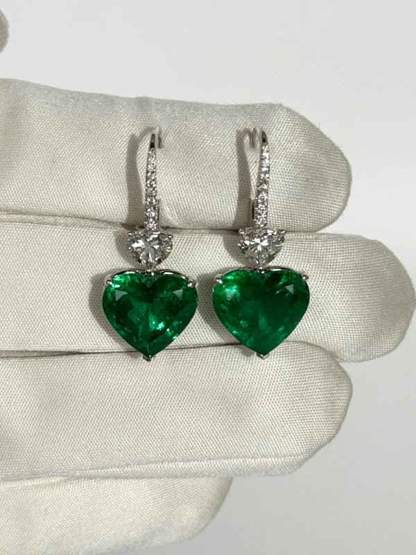 No name EMERALD 6.08 CT - 5.81 CT INTENSE to VIVID GREEN EARRINGS (GRS) 6.08 CT - 5.81 CT 4
