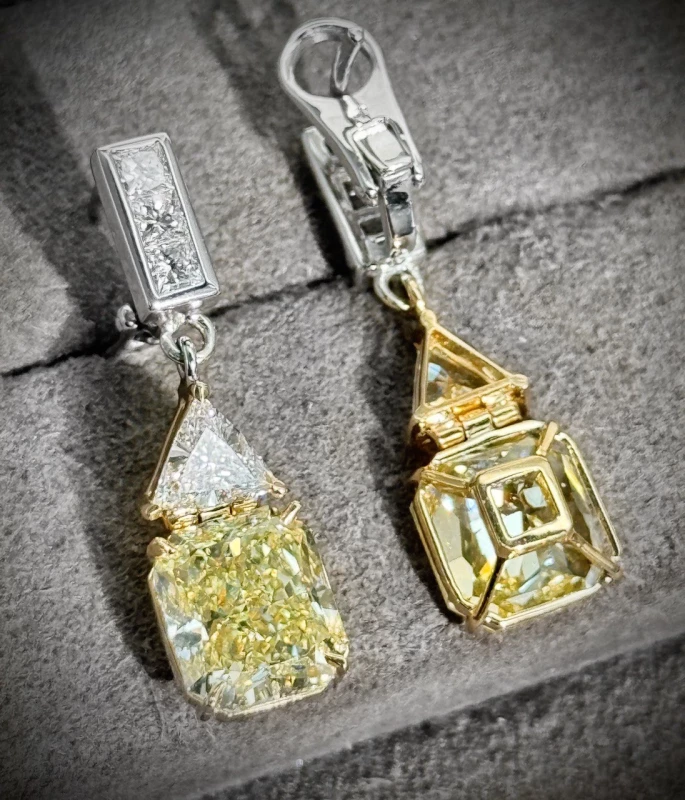 СЕРЬГИ NO NAME С БРИЛЛИАНТАМИ 4.10 CT FANCY YELLOW/VS1- 4.27 CT FANCY YELLOW/VS1 4.10 CT FY/VS1- 4.27 CT FY/VS1 5