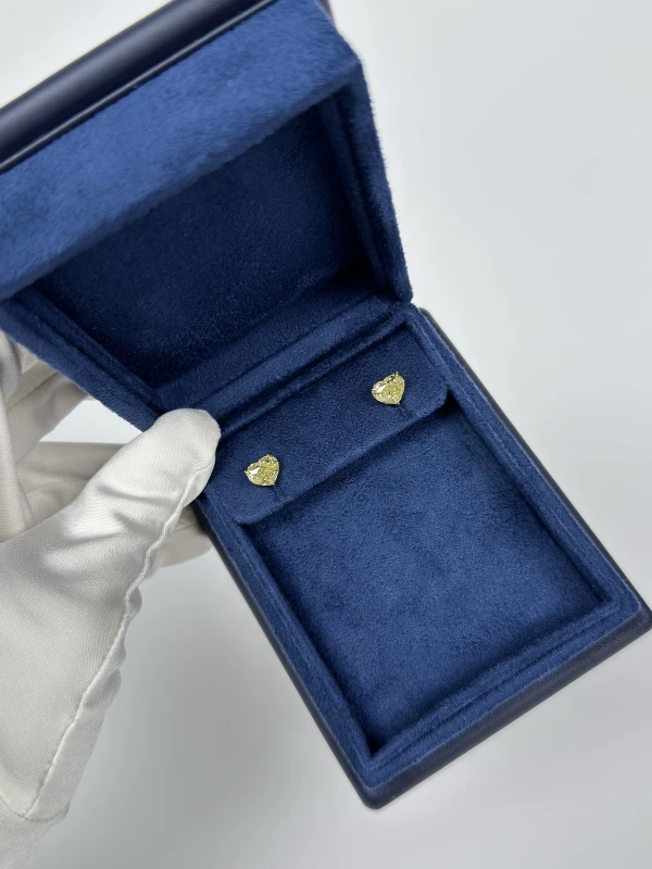 No name HEART DIAMOND ERRING, YELLOW GOLD NN2.02-2.05 FY/VS2 5