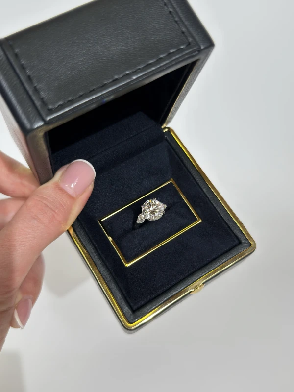 GRAFF ROUND DIAMOND 3.30 CT I/VS1 RING (GIA) GR3.30 5