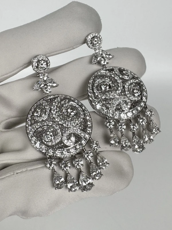 Graff DIAMOND ON DIAMOND, Earrings (XXL MODEL) RGE21.00 4