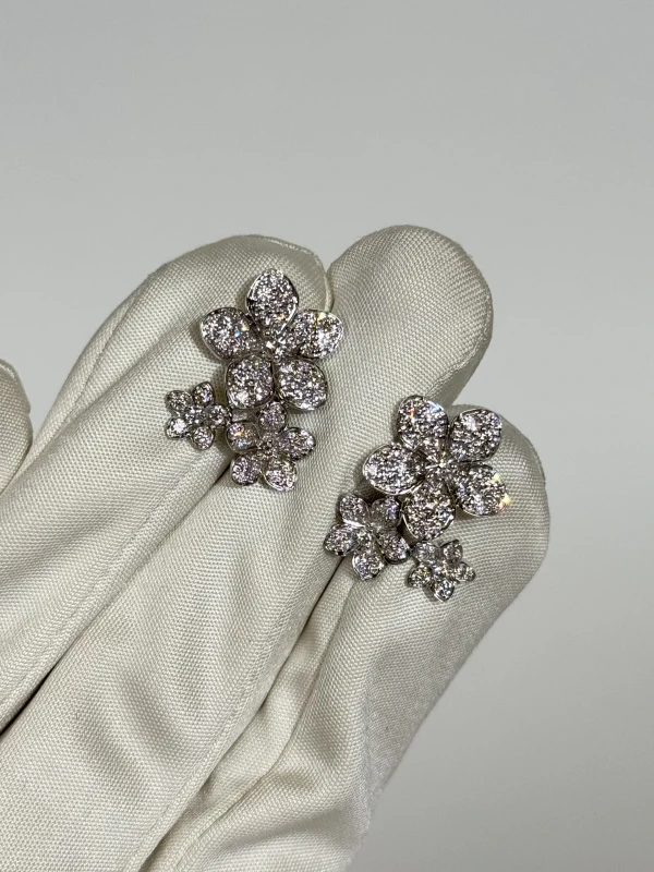 GRAFF WILD FLOWER DIAMOND CLUSTER STUD EARRINGS RGE1739 2