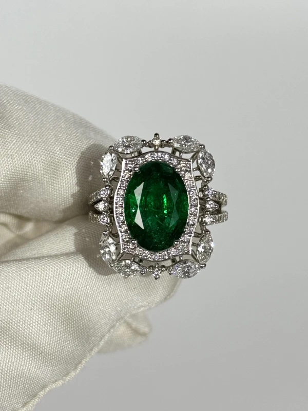 СЕРЬГИ NO NAME С ИЗУМРУДОМ 5.56 CT vslbG 5/5 - SI2 5.56 CT vslbG 5/5 - SI2 2