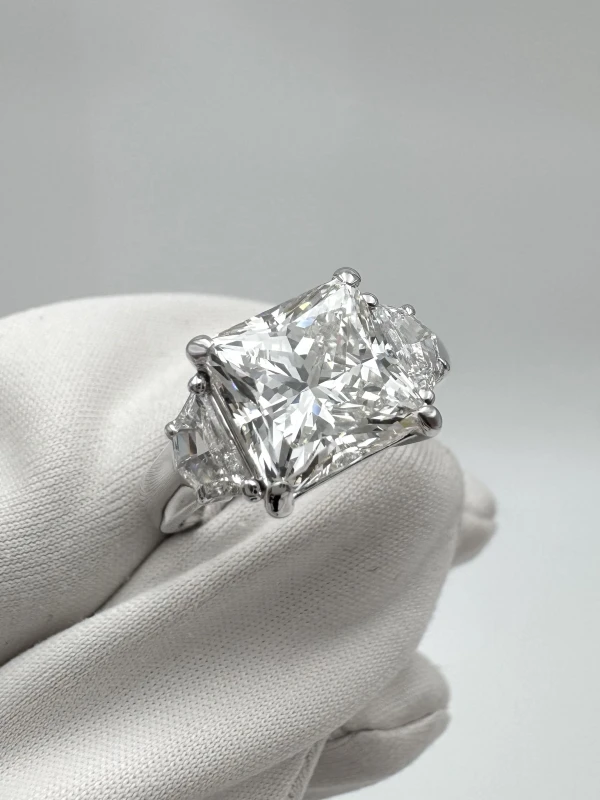 No name PRINCESS DIAMOND 4.01 CT I/VS1 RING (SIZE 54) NN4.01CT I/VS1 3