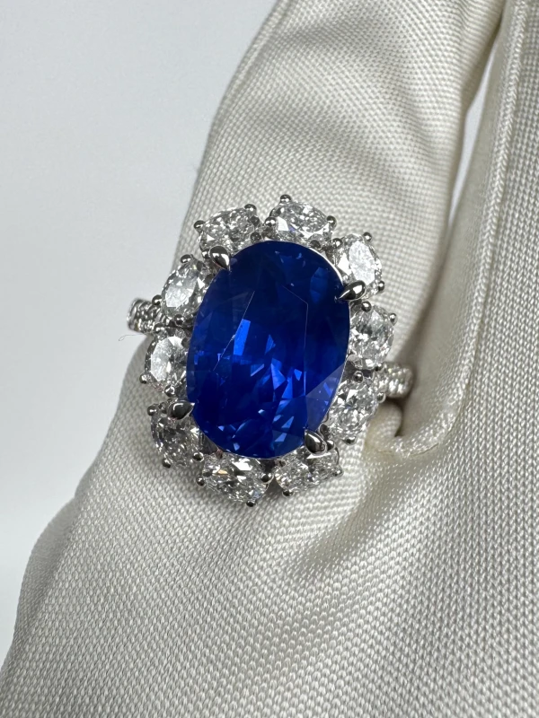 Earrings without a brand OVAL SAPPHIRE 7.04 CT "CORNFLOWER" RING, SRI LANKA (SIZE 53) GRS sap7.04ct 5