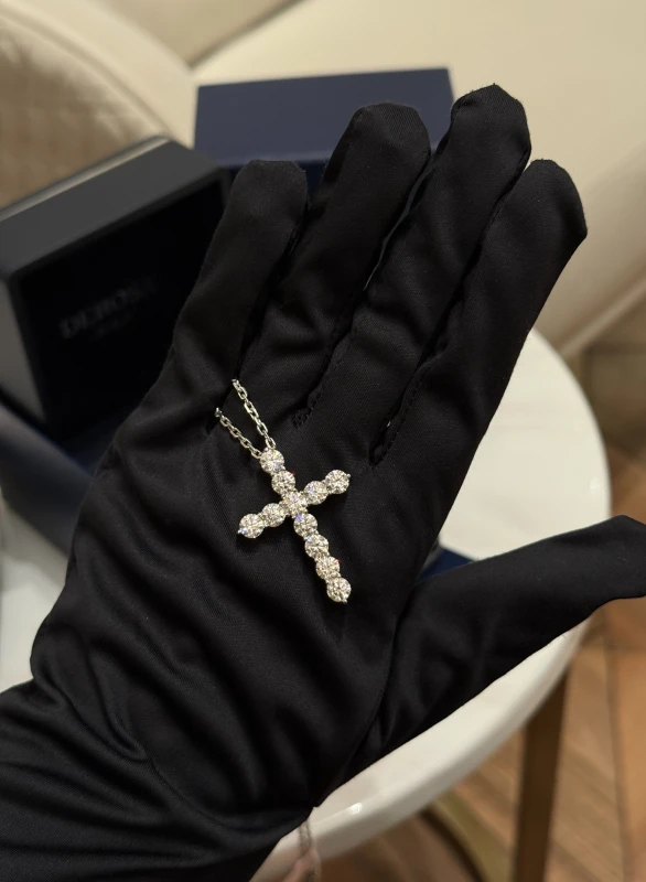 DeRosa CROSS PENDANT 5.59 CT F-G-H/VVS-VS GIA C768834 3