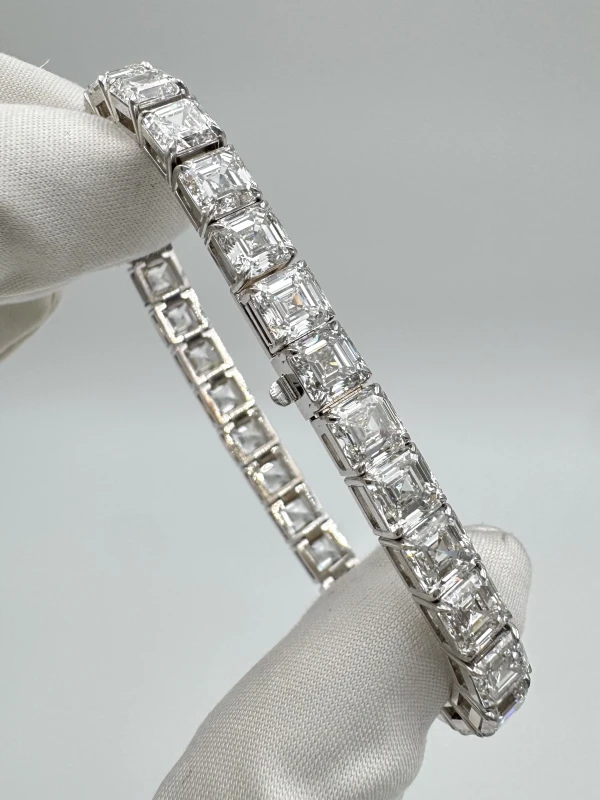 Earrings without a brand ASSCHER DIAMOND 31.23 CT E-G/VS2 BRACELET (SIZE 17.5) GIA nn31.23ct 3