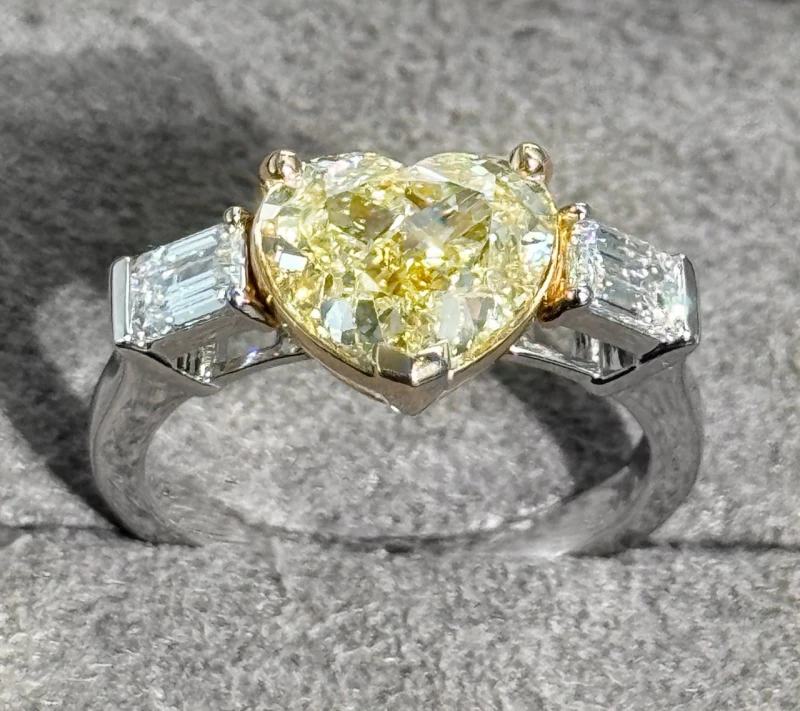 СЕРЬГИ NO NAME С БРИЛЛИАНТОМ 2.61 CT FANCY YELLOW/VS1 2.61 CT FY/VS1 3