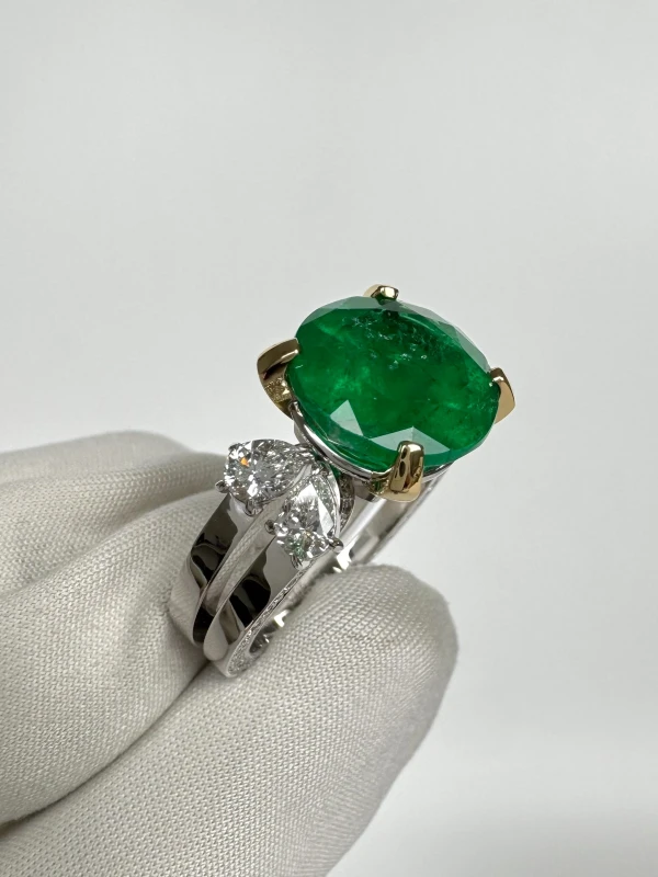 No name COLOMBIA EMERALD 6.06 CT GREEN RING (GRS) Em6.06 4