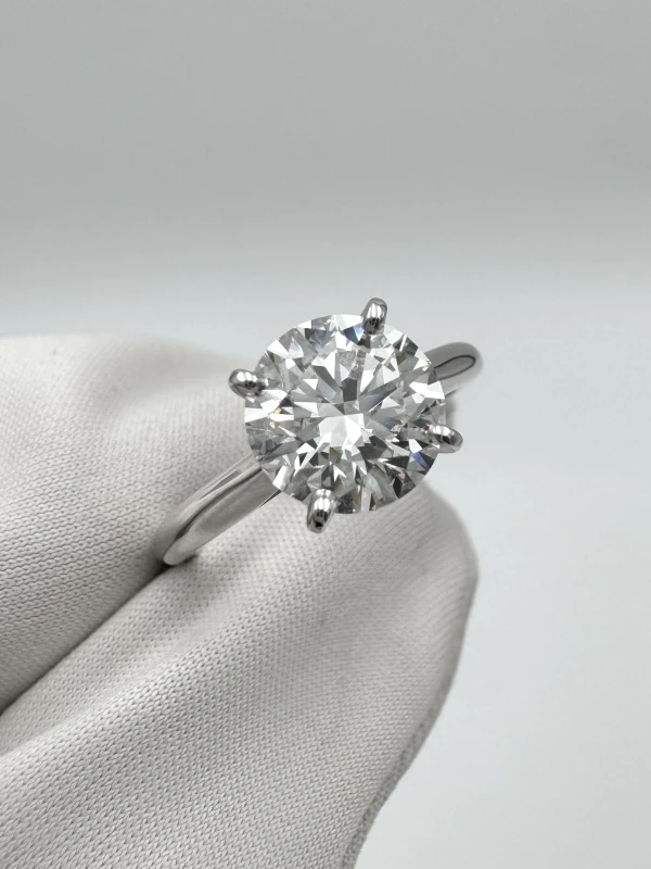 No name ROUND DIAMOND 2.07 CT F/VS1 RING (GIA) NN2.07 CT F/VS1 3