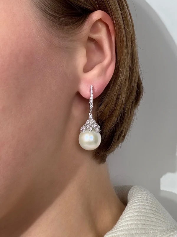 Yvel DIAMOND & PEARL EARRINGS Е-3-АLE-SS1DW 2