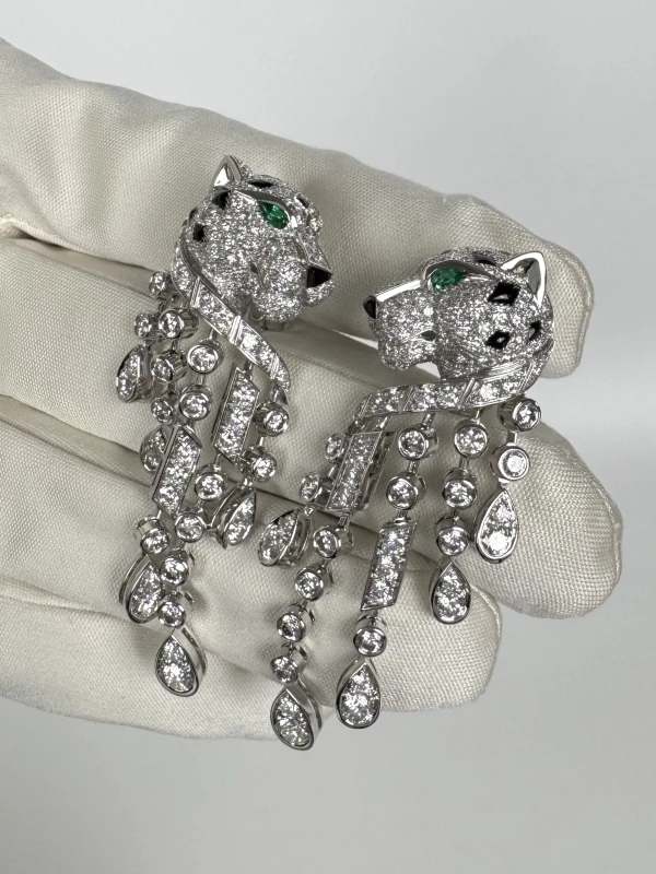 Cartier Panthère de Cartier earrings, large model, paved H8000656 7