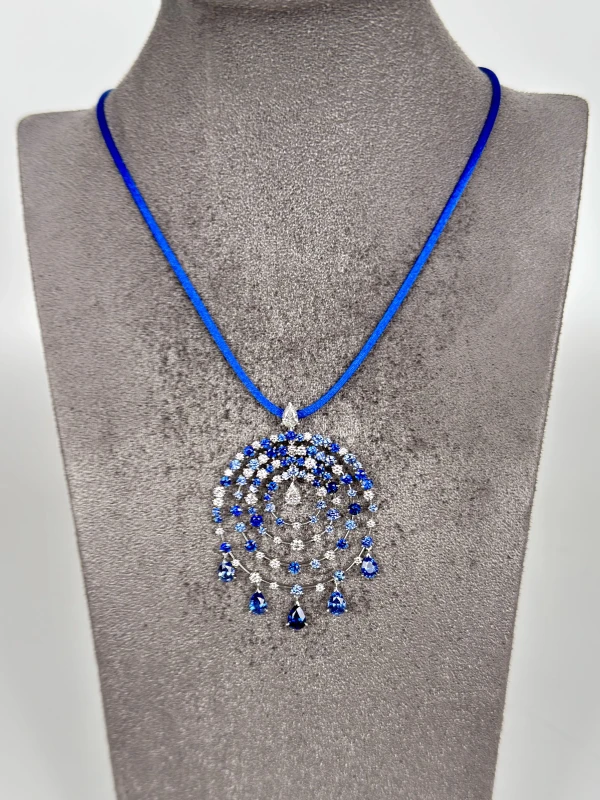 Van Cleef & Arpels PETILLANTE SAPPHIRE DIAMOND SET VCARD25900 3