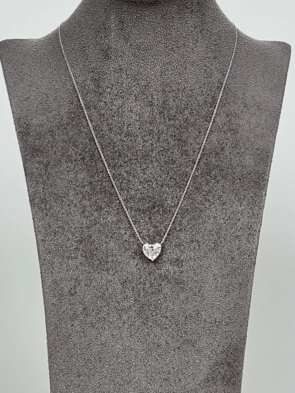 СЕРЬГИ NO NAME HEART DIAMOND 3.23 CT D/FLAWLESS PENDANT ( TYPE IIa) (GIA) NN3.23CT D/FLAWLESS 3