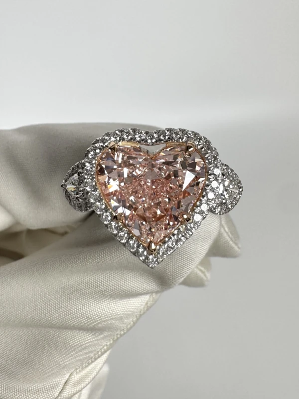 No name HEART DIAMOND 8.36 CT FANCY INTENCE PINK/VVS2 RING (SIZE 52) GIA 523485 2