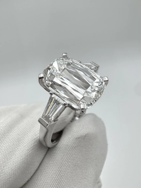 DeRosa Exclusive Ashoka Diamond 5.02 ct F/VS1 Ring (GIA) B471554B 3