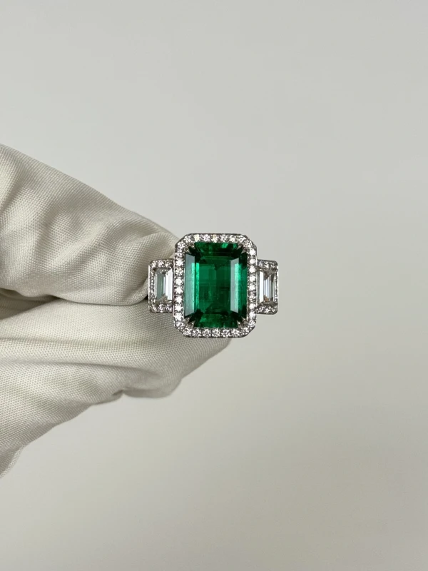 No name COLOMBIAU EMERALD (GIA) 1618EMERALD 4