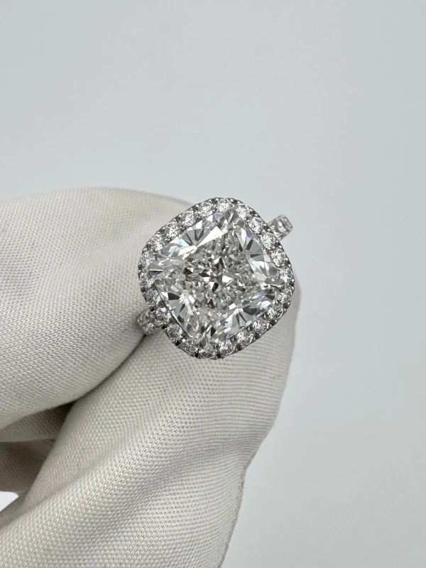 Harry Winston DIAMOND 4.55 CT F/VS2 RING HW4.55 3