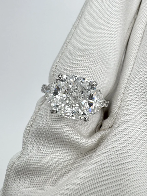GRAFF Promise Cushion Cut Diamond 4.59 ct G/VS1 High Jewellery Ring (SIZE 49) GR4.59CT 6