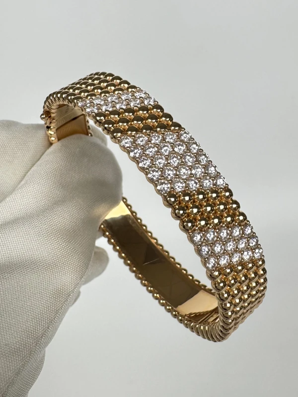 Van Cleef & Arpels Perlée diamonds bracelet, 5 rows, medium model (SIZE S) VCARPFYF00 4