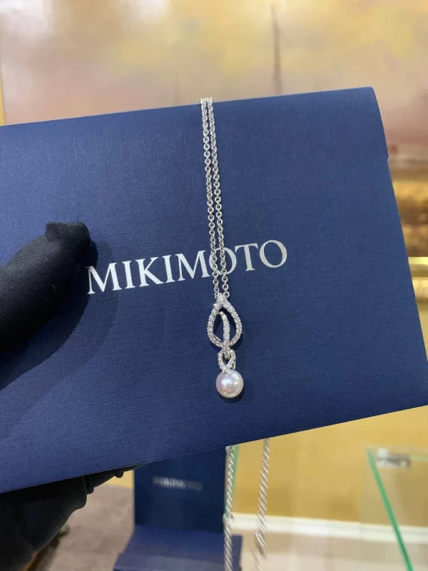 Mikimoto LAUREL AKOYA PEARL AND DIAMOND PENDANT MPA 10152 ADXW 9