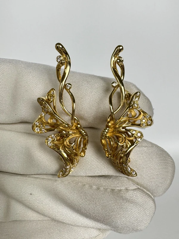 Carrera y Carrera ALEGORIA EARRINGS CyC0.39ct 3