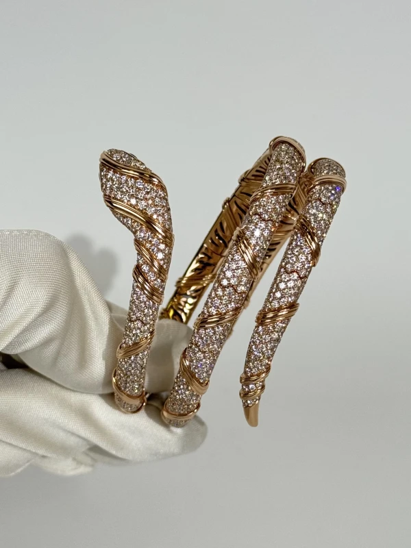 Bvlgari SERPENTI DIAMOND BRACELET (SIZE M) B1182 3