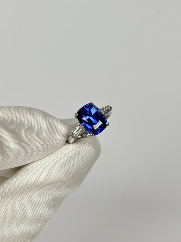 DeRosa CLASSIC SAPPHIRE 5.23 CT & DIAMOND RING R453576 3