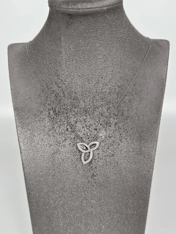 Harry Winston LILY CLUSTER DIAMOND PENDANT PEDPMQFLC 3