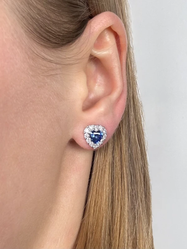 Graff HEART SAPPHIRE ICON STUD EARRINGS 0.87-0.78 CT RGE1552 2