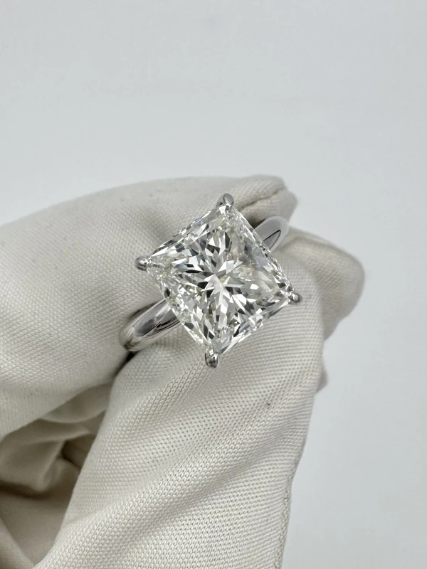 No name CUSHION 5.07 CT J/VS1 DIAMOND RING ( SIZE 52) nn5.07ct-J/VS1 3