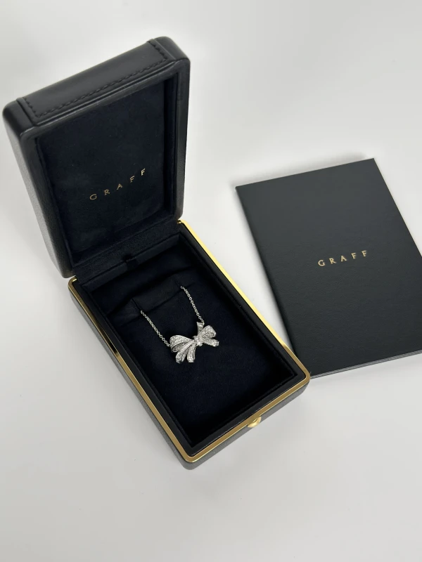 GRAFF TILDA`S BOW CLASSIC DIAMOND PENDANT RGP564 4