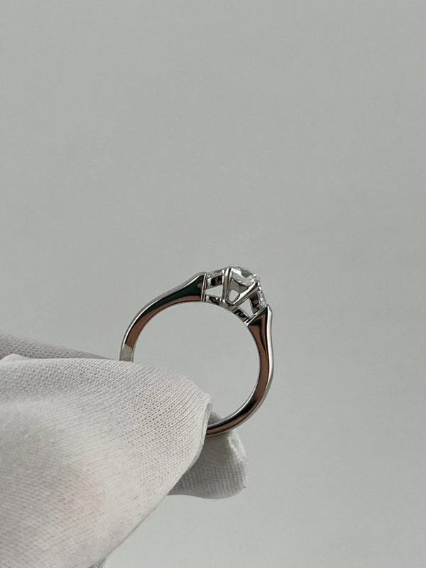 Graff ROUND DIAMOND 0.52 CT /VS2 RING (GIA) GR 0.52 CT 3