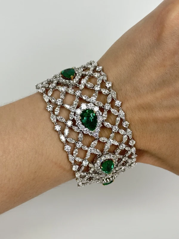 RalfDiamonds EMERALDS 10.05 CT & DIAMONDS 25.35 CT BRACELET RFD 10.05 CT 2