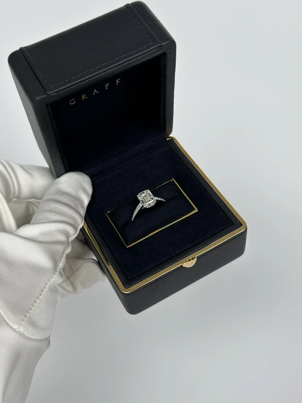 GRAFF EMERALD CUT DIAMOND 3.03 CT F/VVS2 RING (GIA) GR3.03F 6