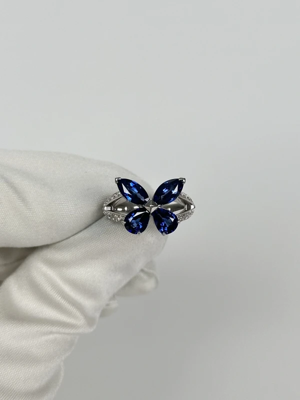 GRAFF CLASSIC SAPPHIRE BUTTERFLY RING RGR118 2
