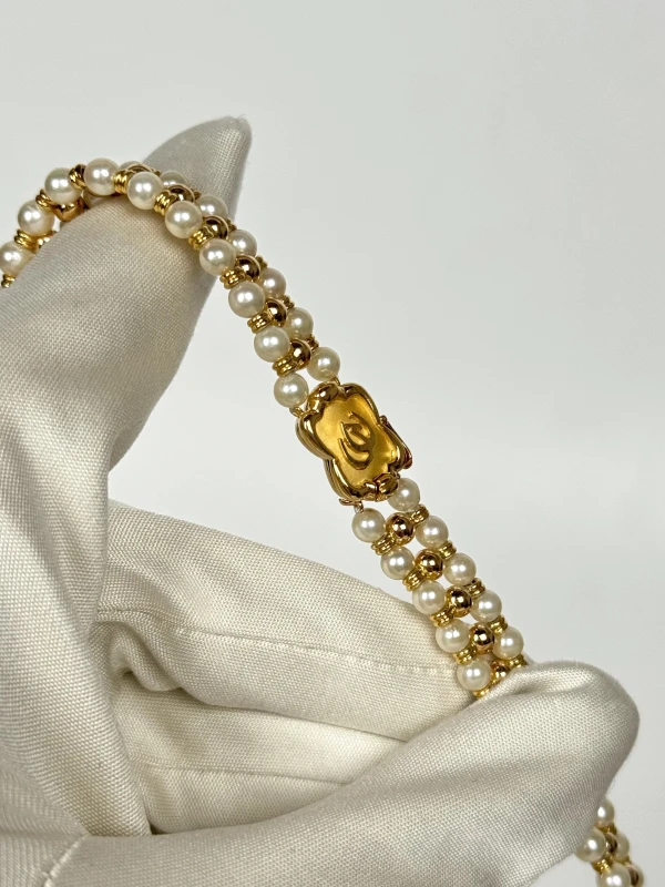 Carrera y carrera  DIAMOND & PEARLS NECKLACE CY.C 5