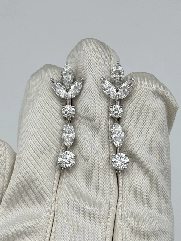 GRAFF DIAMONDS 5.63 CT EARRINGS TOPS RGE 5.63 CT 3