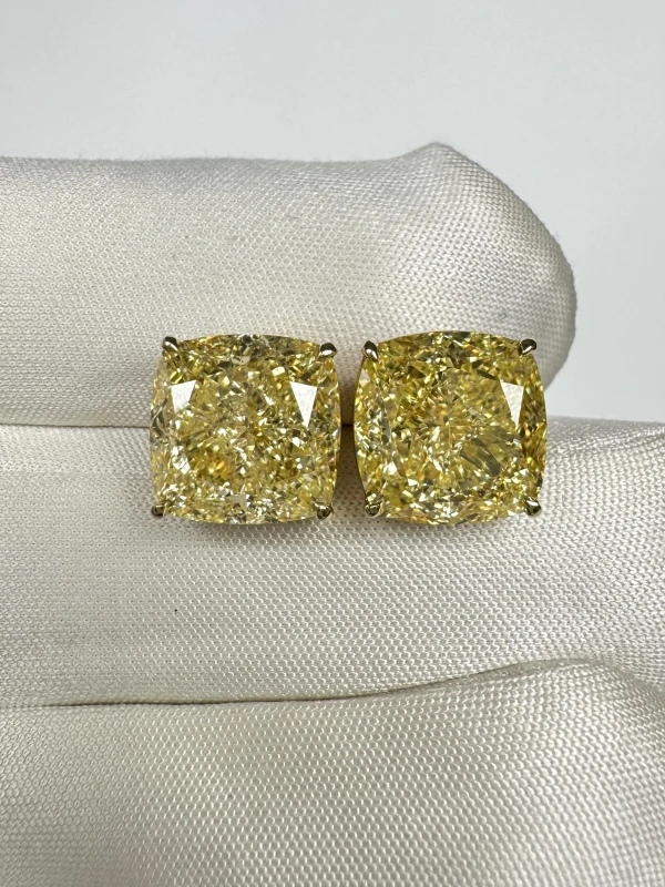 No name CUSHION DIAMOND 7.05 - 7.05 CT FANCY YELLOW/VVS2 EARRINGS (GIA) NN7.05-7.05 3